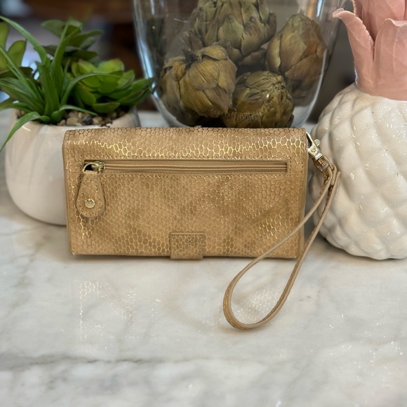 💛 NWOT STEPHANIE JOHNSON GOLD SNAKESKIN PHONE WRISTLET! - Picture 4 of 7